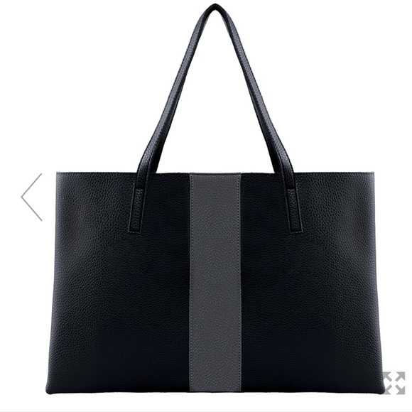 Vince Camuto Handbags - Vince Camuto Luck Tote